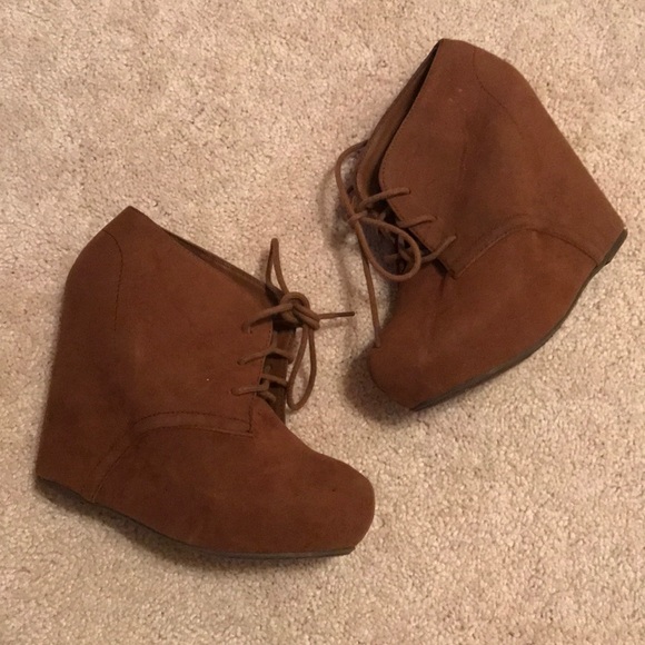 Chestnut Suede Shi Platform Booties size 8 - Picture 1 of 7